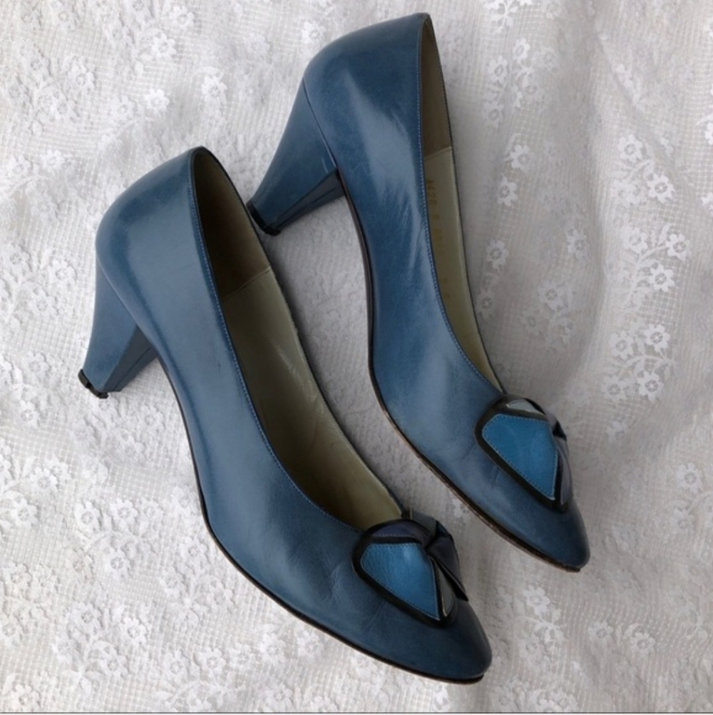 Vintage Bruno Magli High Heels with Knot Detail - Picture 4 of 15